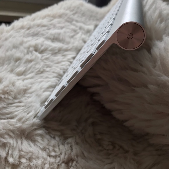 Apple Wireless Keyboard - Picture 4 of 7